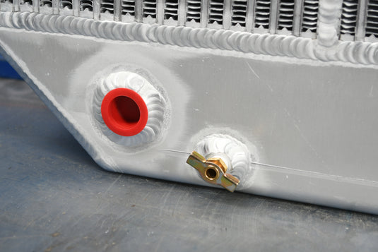 International 4700,4900 Series Radiator