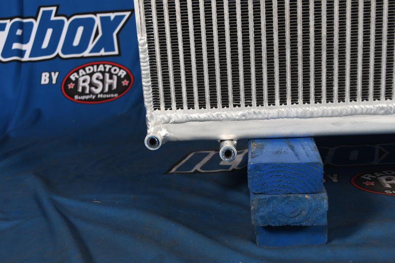 Load image into Gallery viewer, Peterbilt 386 Radiator # 606079
