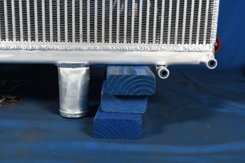Load image into Gallery viewer, Peterbilt 386 Radiator # 606079
