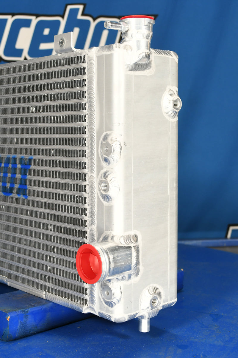 Load image into Gallery viewer, Doosan G25E-5 Radiator # 891047
