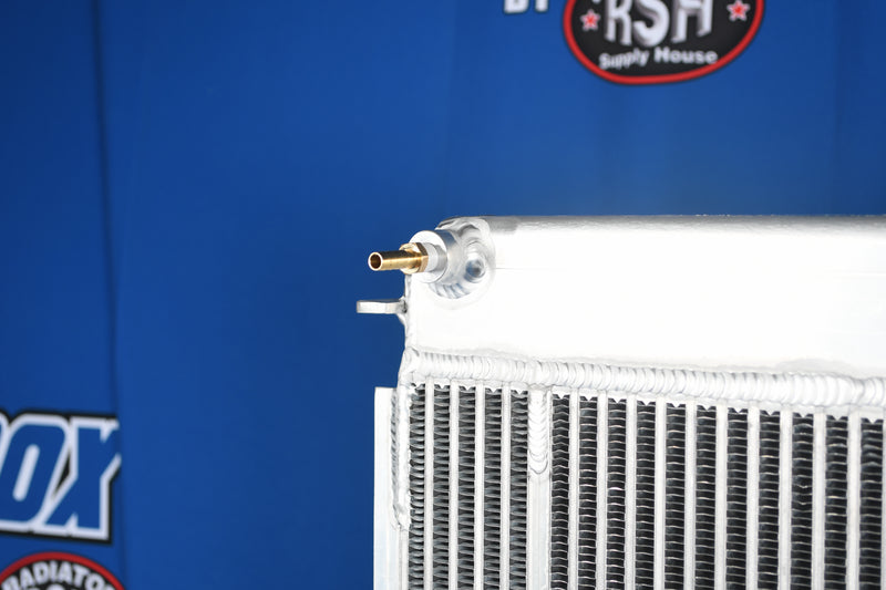 Load image into Gallery viewer, International Radiator # 603951
