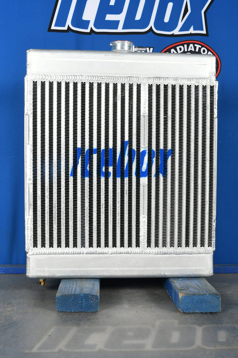 Load image into Gallery viewer, Caterpillar T40 Forklift Radiator # 850435
