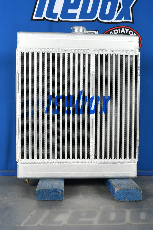 Caterpillar T40 Forklift Radiator