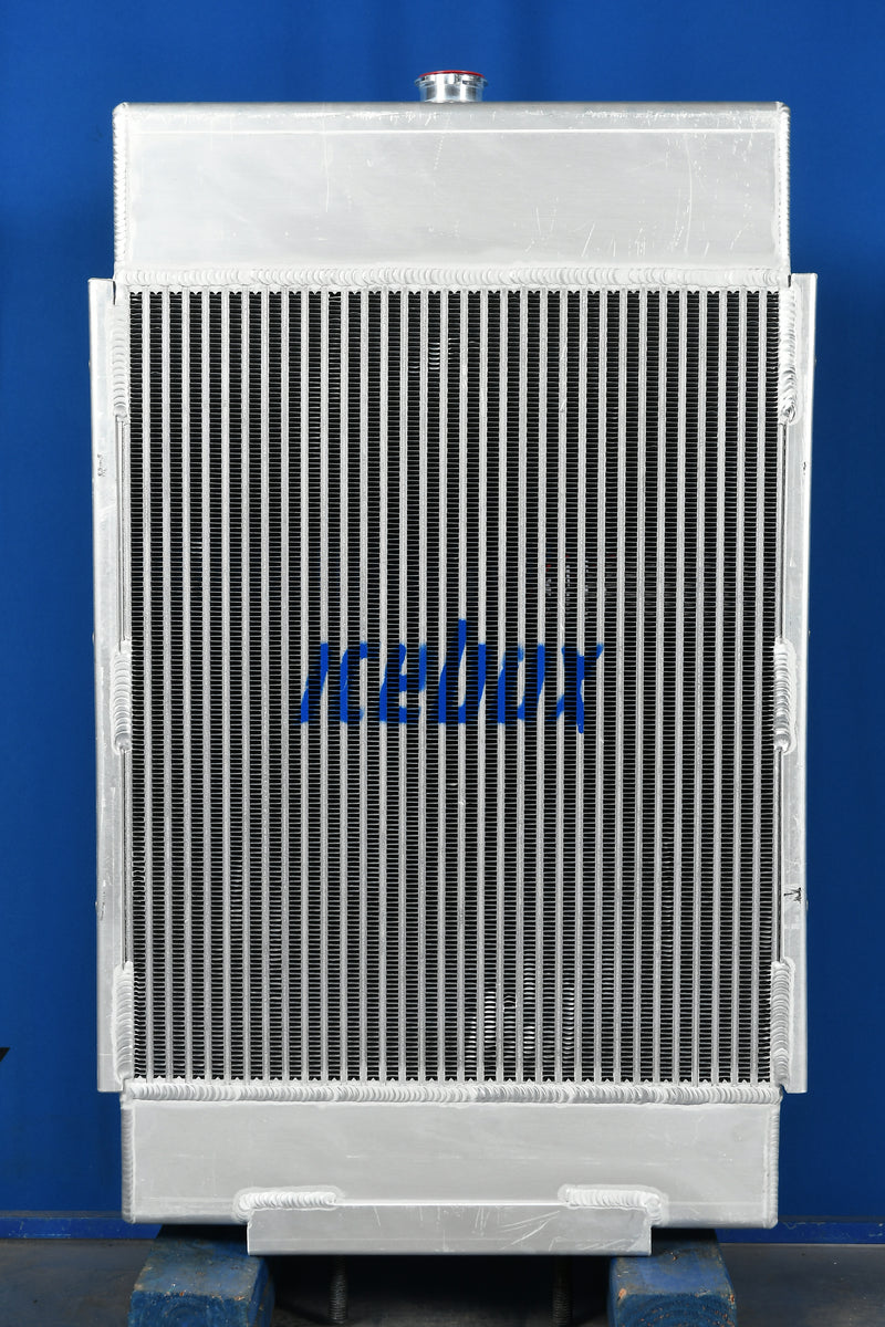 Load image into Gallery viewer, Cummins 4BT3.9-P110, 4B3.9 Radiator # 990543
