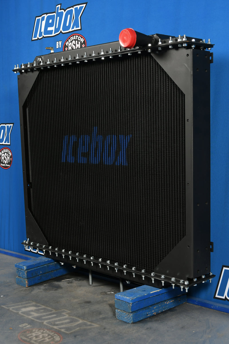 Load image into Gallery viewer, Western Star Radiator # 608013
