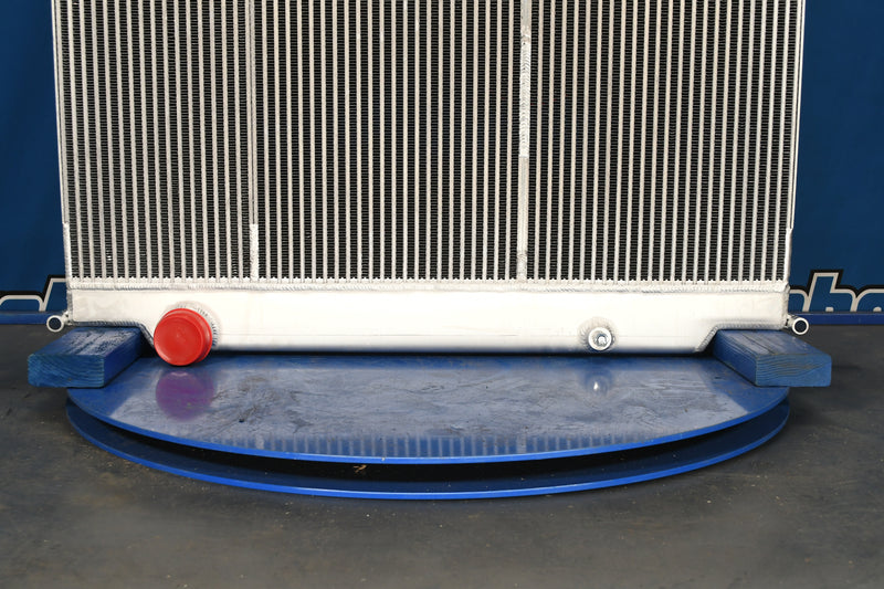 Load image into Gallery viewer, Freightliner Radiator # 601574
