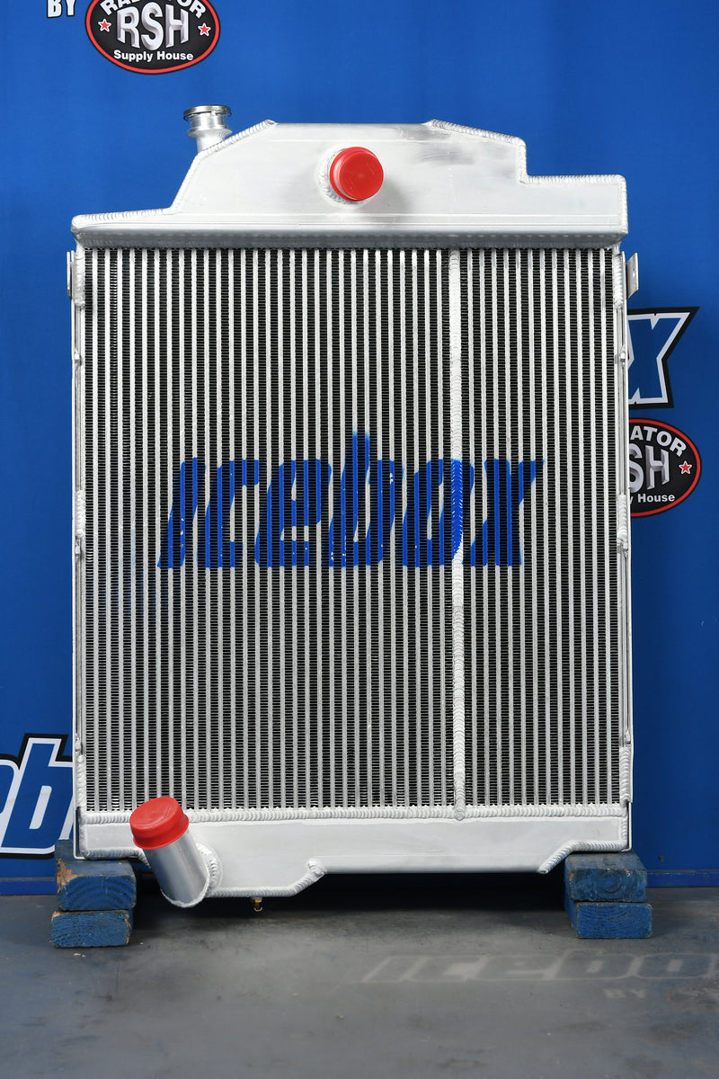 Load image into Gallery viewer, John Deere 5020 Radiator # 870113

