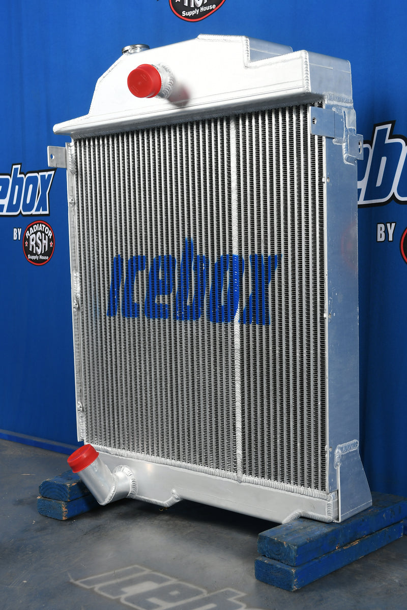 Load image into Gallery viewer, John Deere 5020 Radiator # 870113
