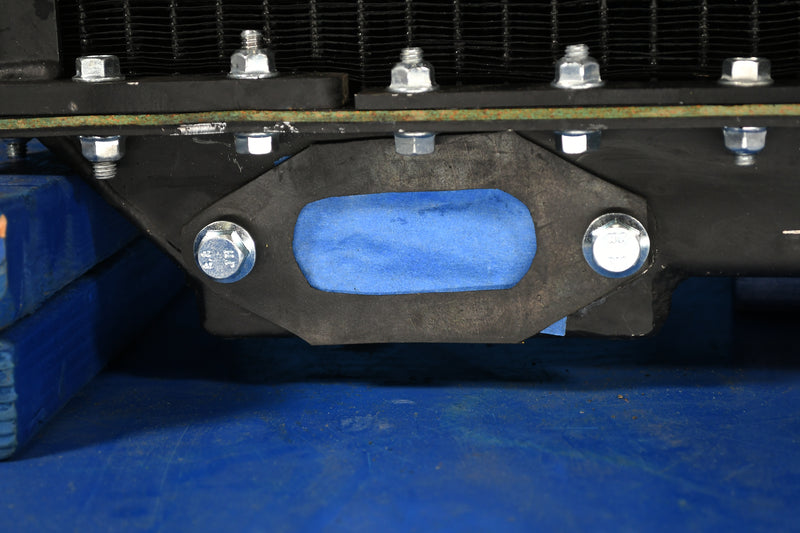 Load image into Gallery viewer, Peterbilt Narrow Nose Cooling Package # 606328
