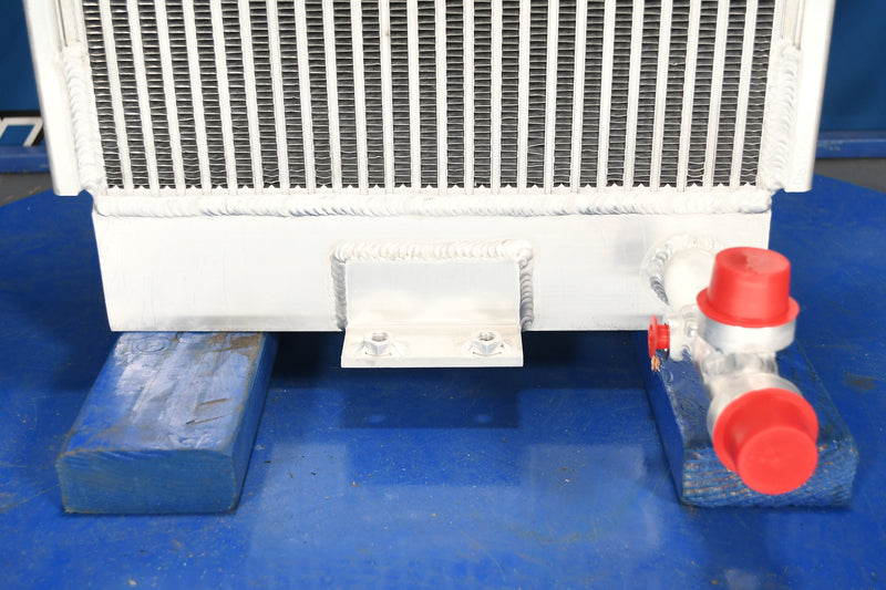 Load image into Gallery viewer, Hyundai Hl 757-7A Oil Cooler # 890190
