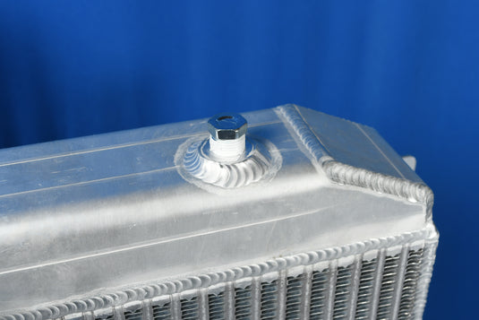 International 2300, 3000, 3600, 3800, 4900 Radiator