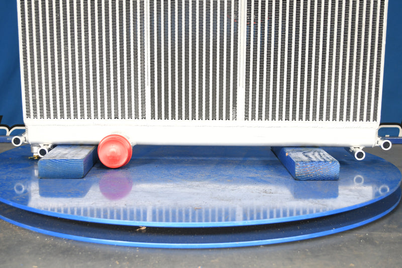 Load image into Gallery viewer, Freightliner Radiator # 601255
