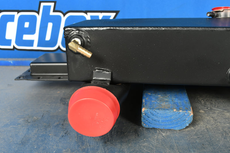 Load image into Gallery viewer, Peterbilt Top Tank # 606264
