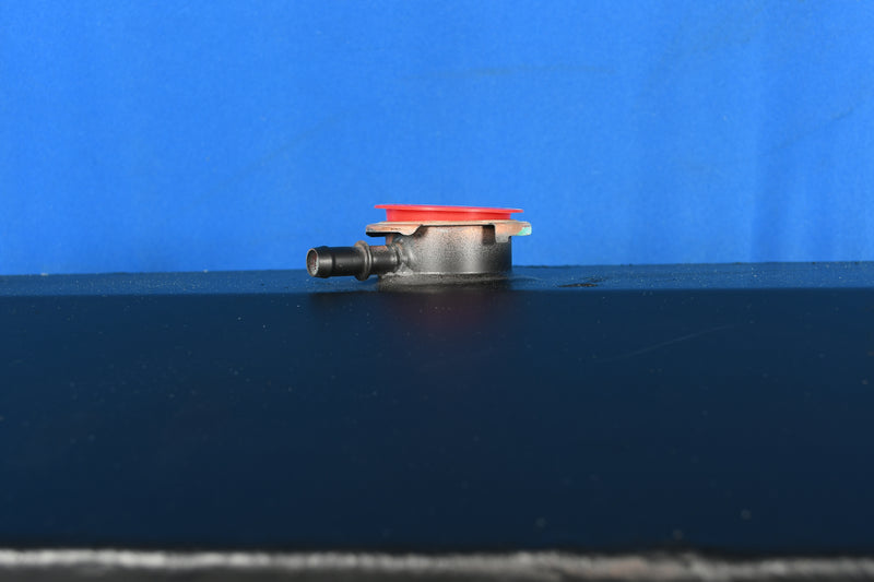 Load image into Gallery viewer, Peterbilt Top Tank # 606264

