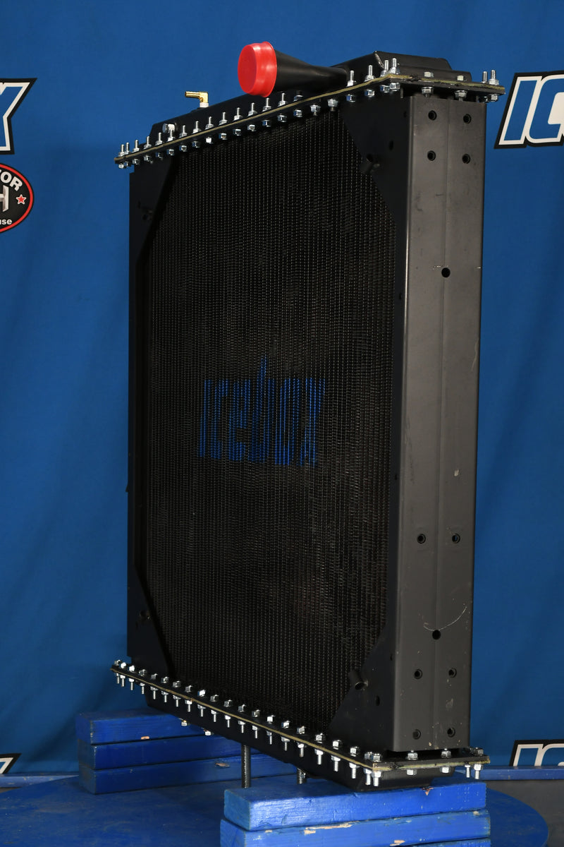 Load image into Gallery viewer, Western Star Radiator # 608003
