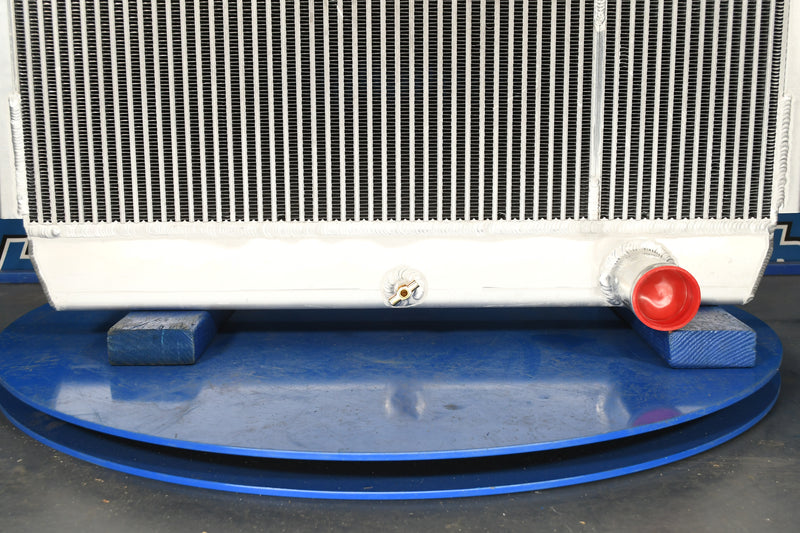 Load image into Gallery viewer, New Holland Versatile, 836, 846, 856, 876, Radiator # 820297
