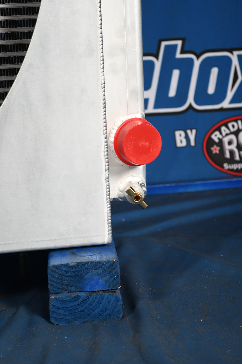 Load image into Gallery viewer, Caterpillar 613C Radiator # 850890
