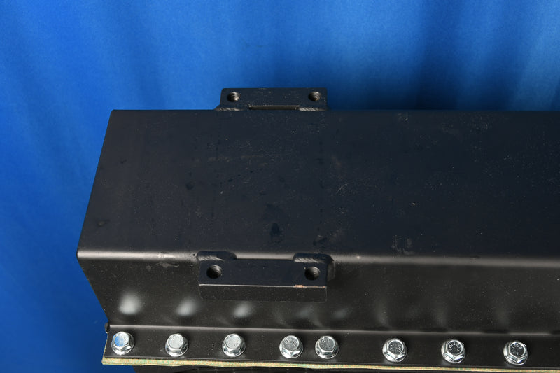 Load image into Gallery viewer, Hyundai 740-3 Radiator # 890188
