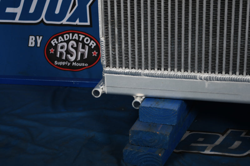 Load image into Gallery viewer, Kenworth T600 / W900L Radiator # 604084
