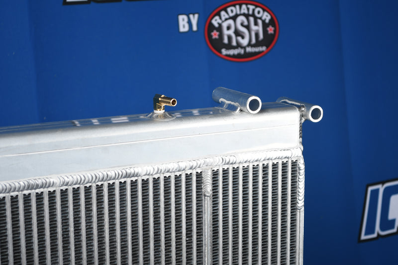 Load image into Gallery viewer, Kenworth T600 / W900L Radiator # 604084
