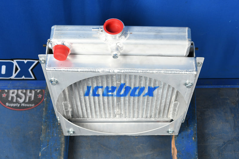 Load image into Gallery viewer, Isuzu 3CB1 Radiator # 990405
