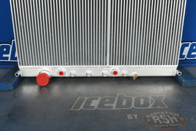 Load image into Gallery viewer, Western Star Radiator # 601131
