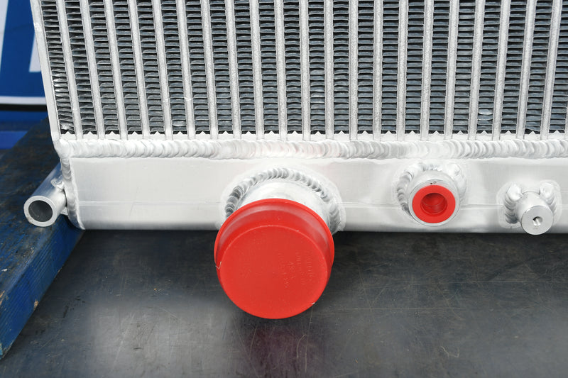 Load image into Gallery viewer, Western Star Radiator # 601131
