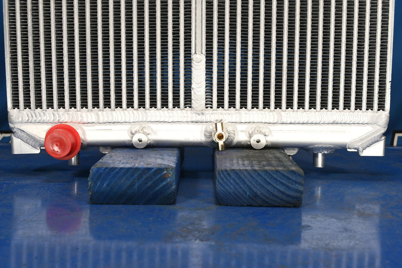 Load image into Gallery viewer, New Holland MC35 Radiator # 910000
