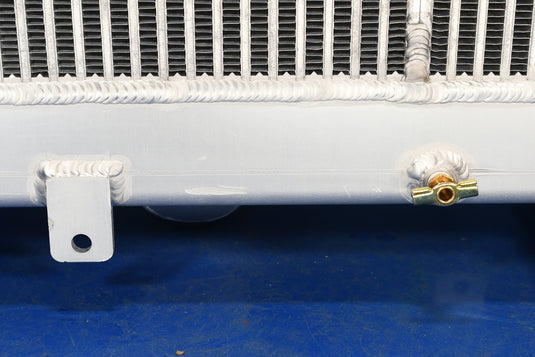 Case / New Holland 620 Radiator