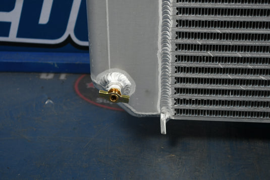 Chevrolet / GMC Kodiak , Topkick Radiator
