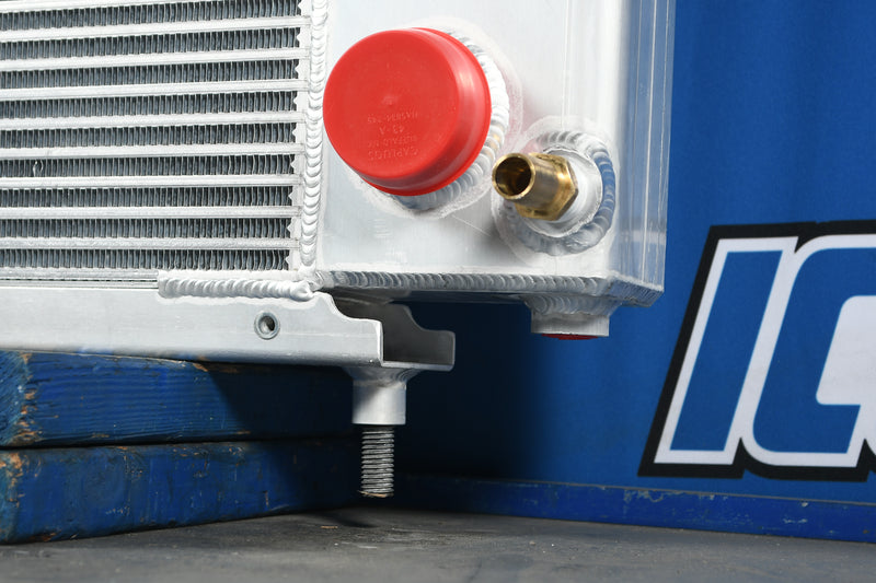 Load image into Gallery viewer, Ford Radiator # 600522
