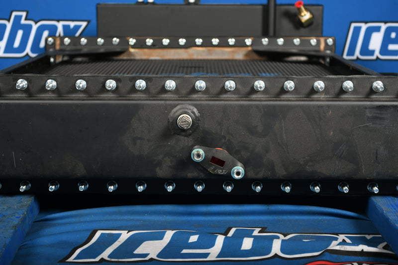 Load image into Gallery viewer, Kenworth Radiator # 604025
