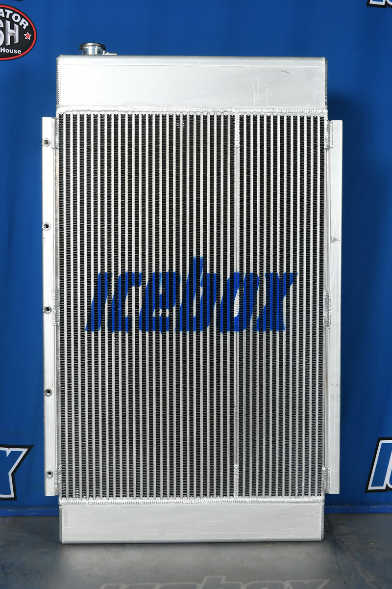 Load image into Gallery viewer, Getman LRD220 Radiator # 890442
