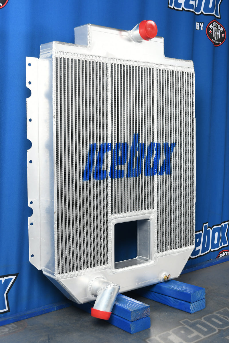 Load image into Gallery viewer, International 4700 Radiator # 603570
