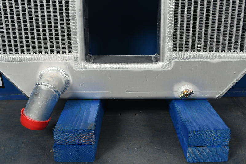 Load image into Gallery viewer, International 4700 Radiator # 603570
