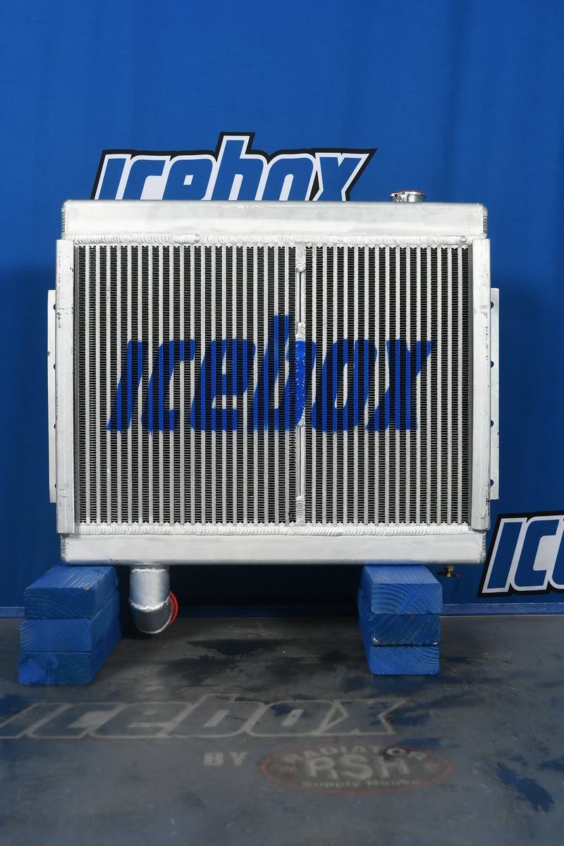 Load image into Gallery viewer, Hyster Radiator # 940047
