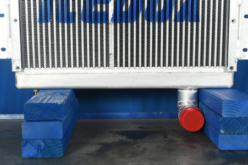 Load image into Gallery viewer, Hyster Radiator # 940047
