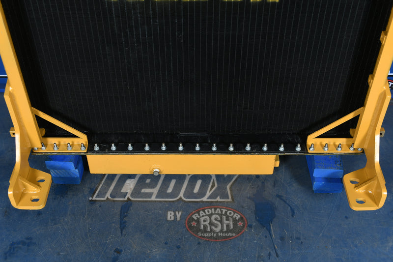 Load image into Gallery viewer, Caterpillar 966G, 972G Radiator # 850833
