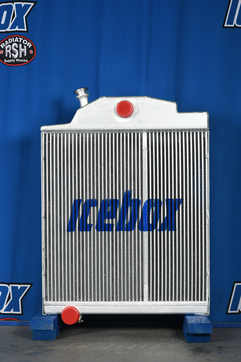 Load image into Gallery viewer, John Deere 7020 Radiator # 870169
