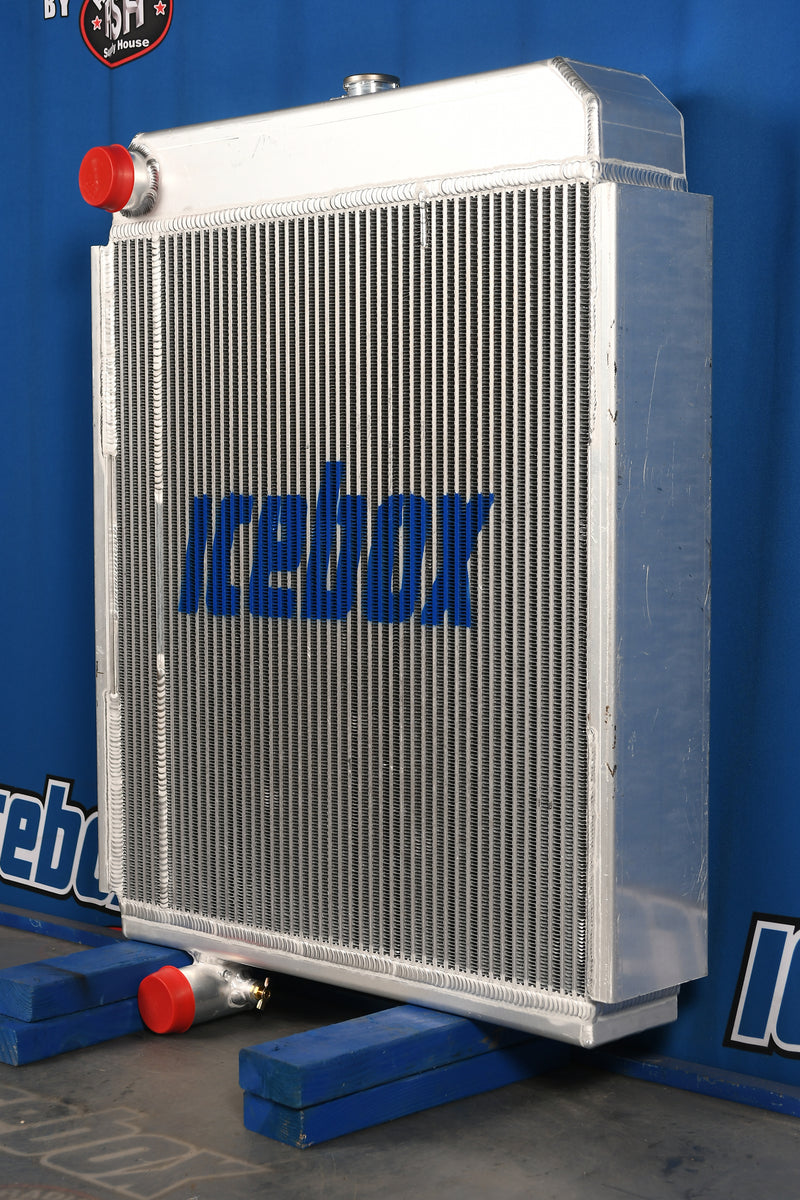 Load image into Gallery viewer, John Deere 644B Radiator # 870134
