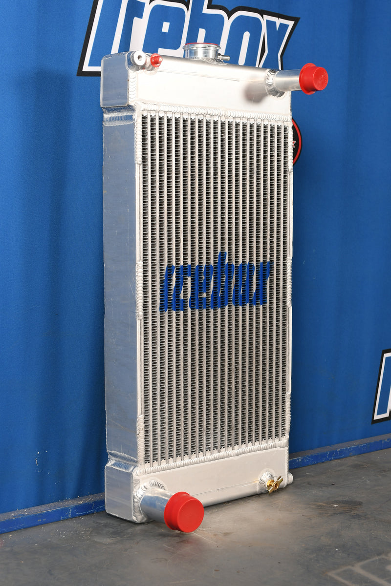 Load image into Gallery viewer, Oxbo, International Radiator # 820258
