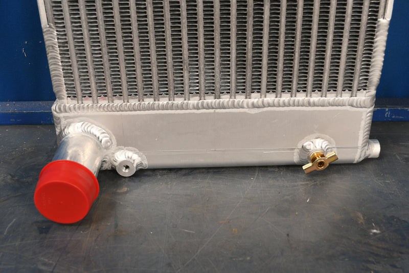 Load image into Gallery viewer, Oxbo, International Radiator # 820258
