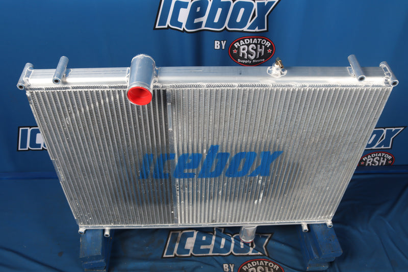 Load image into Gallery viewer, Kenworth / Peterbilt T800, T200, T300, T170, 270, Radiator # 604079
