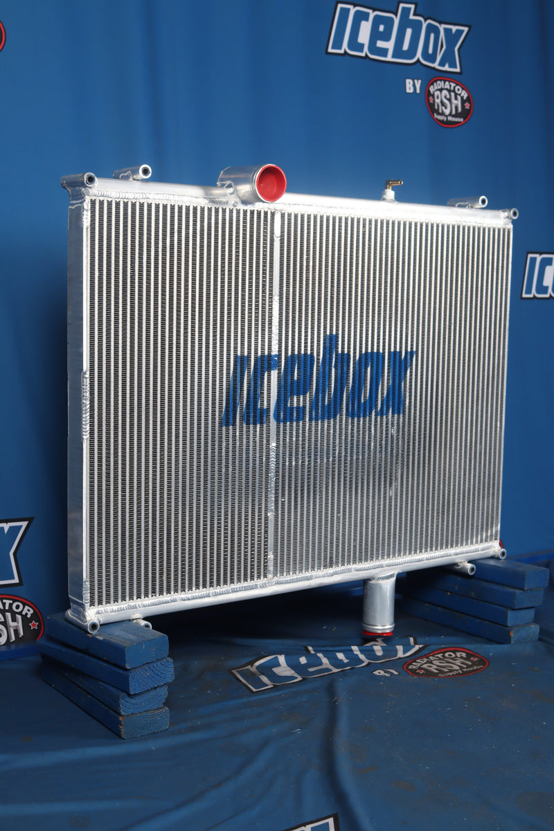 Load image into Gallery viewer, Kenworth / Peterbilt T800, T200, T300, T170, 270, Radiator # 604079
