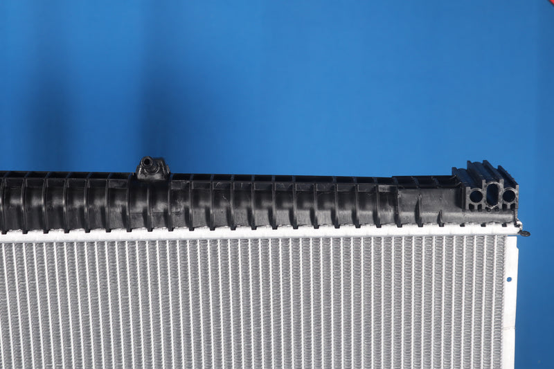 Load image into Gallery viewer, Peterbilt Radiator # 606225
