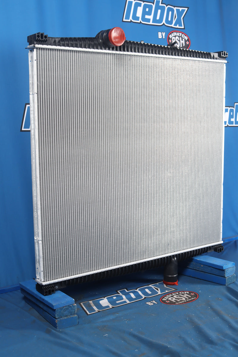 Load image into Gallery viewer, Peterbilt Radiator # 606225
