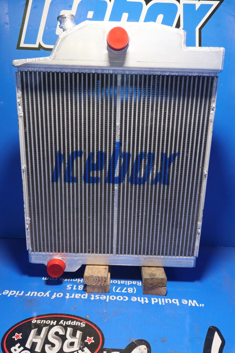 Load image into Gallery viewer, John Deere 7020 Radiator # 870169
