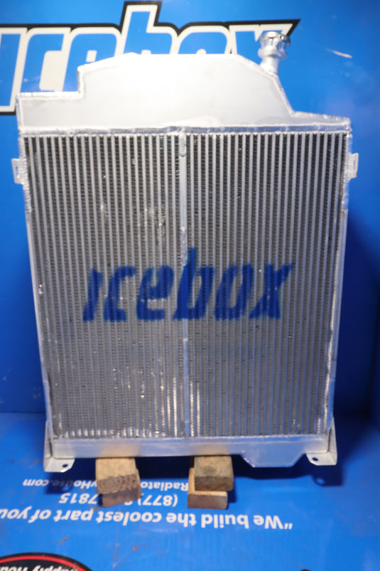 John Deere 7020 Radiator