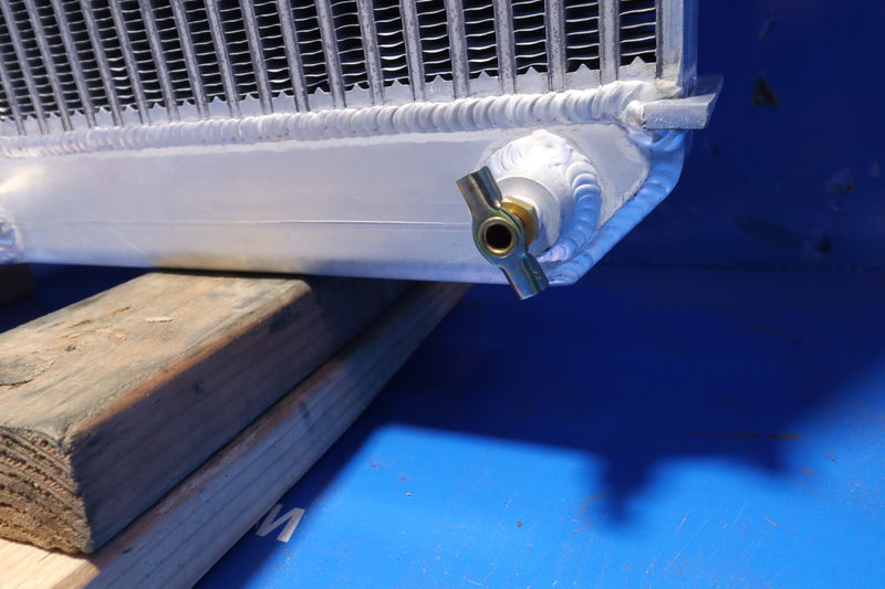 Load image into Gallery viewer, Peterbilt Radiator # 606063
