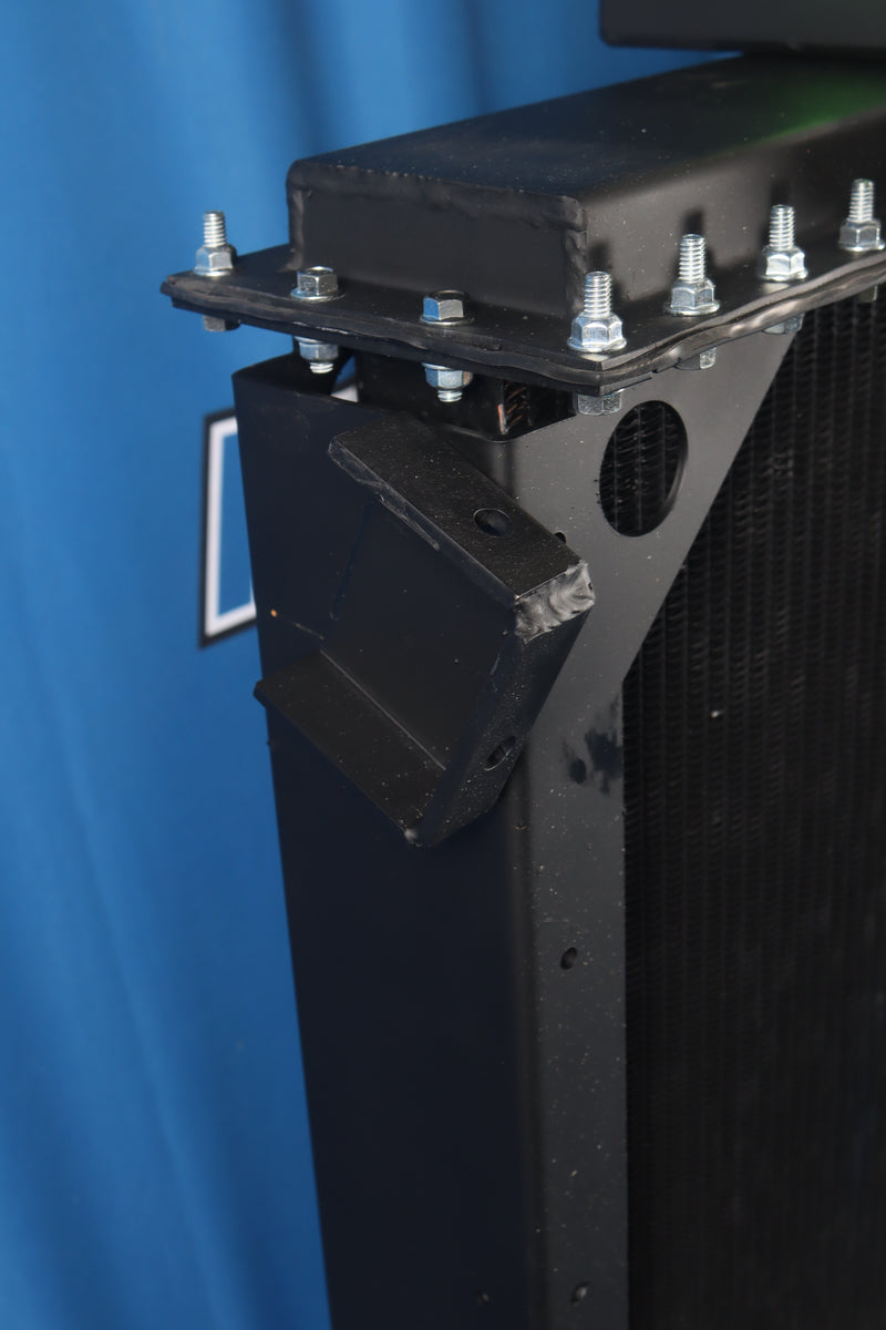Load image into Gallery viewer, Kenworth W-900 A/B Radiator # 604015
